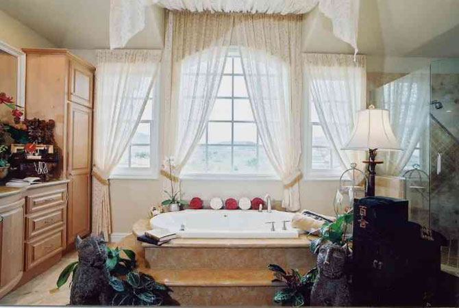 отделка потолков в ванных комнатах